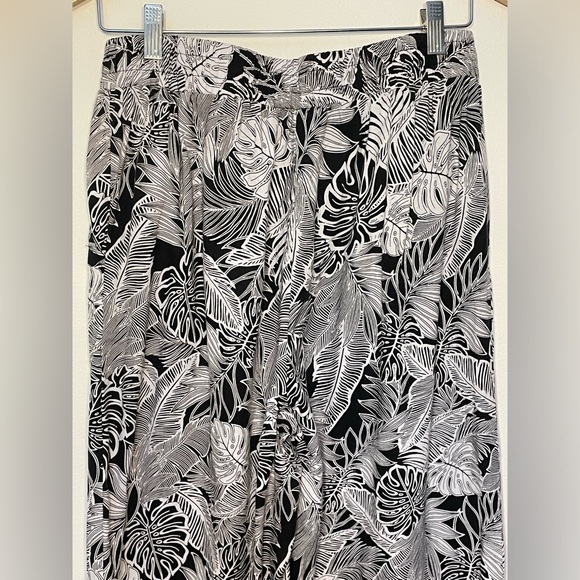 Anne Carson Linen and Rayon Wide Leg Floral Black and White Boho Pants Sz Large - Picture 6 of 8